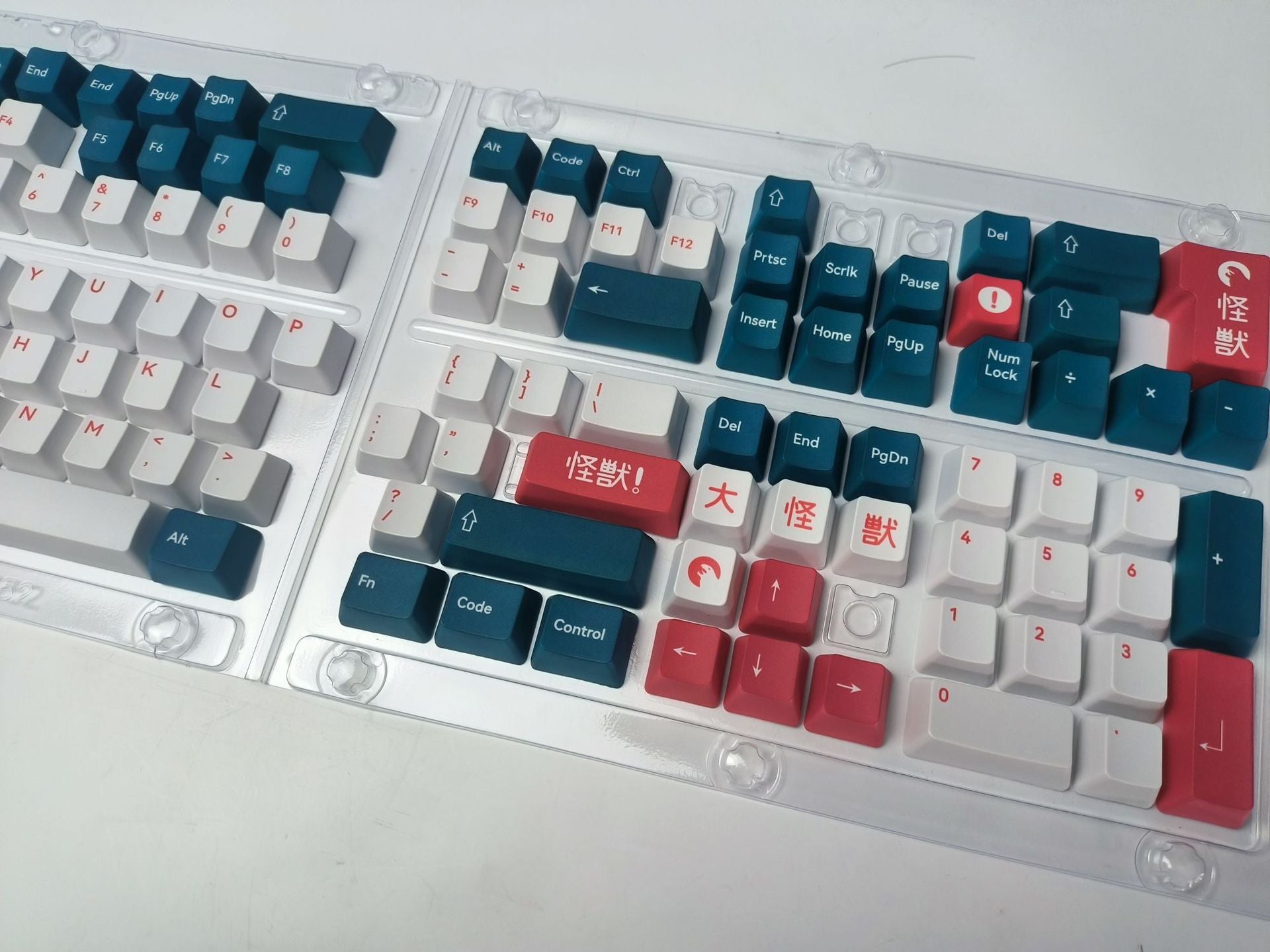 IOAOI  Monsters 129-Keys OEM Profile PBT Keycap Sets